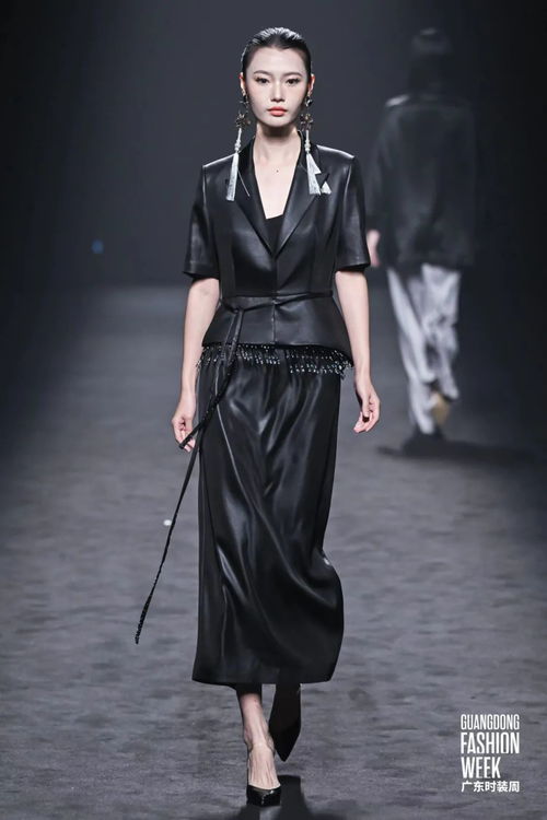 繡夢向粵 高級定制聯合秀 先鋒潮流與傳統服飾文化的靈感碰撞